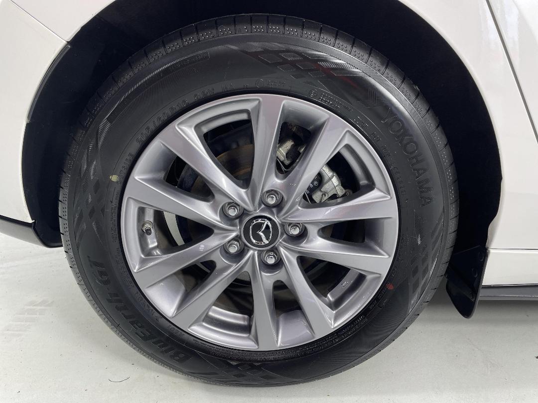 Photo '12' of Mazda Mazda3