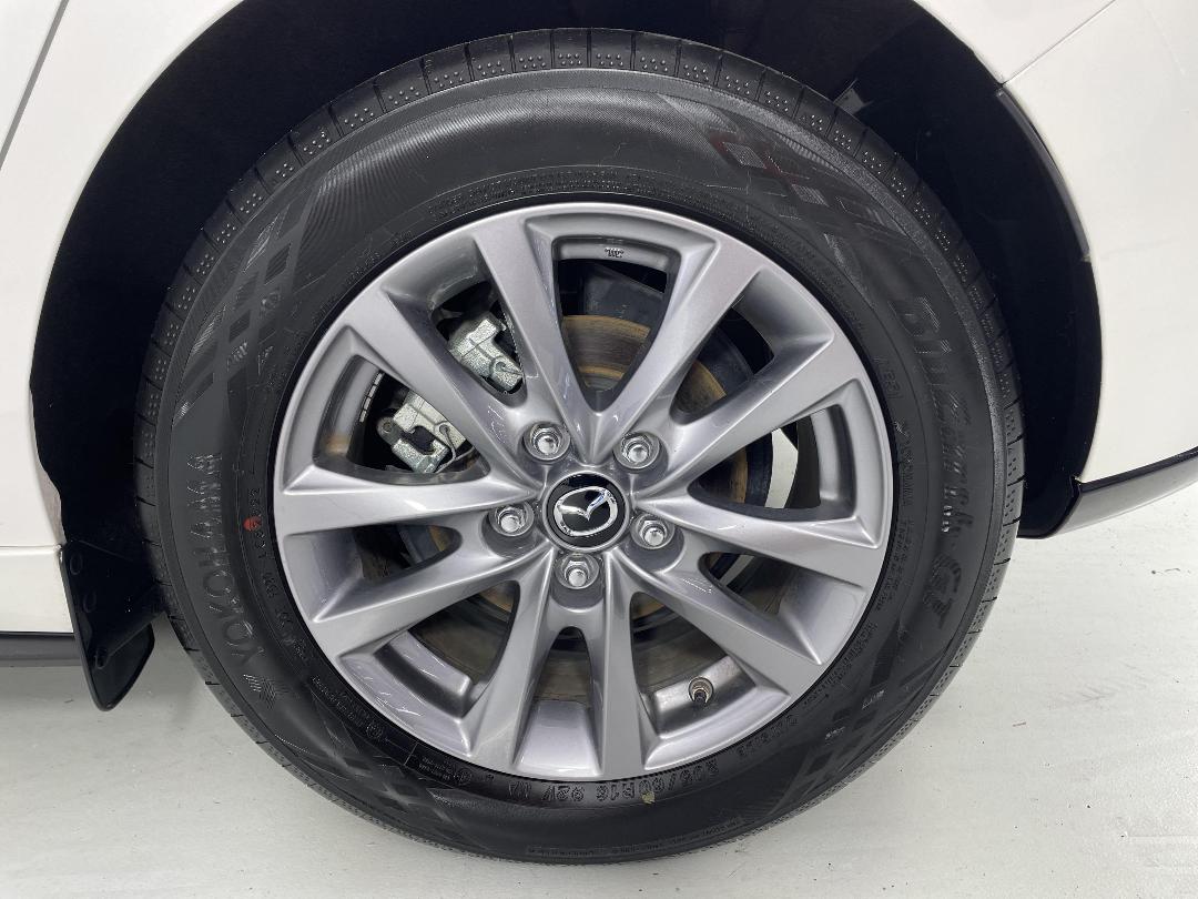 Photo '11' of Mazda Mazda3