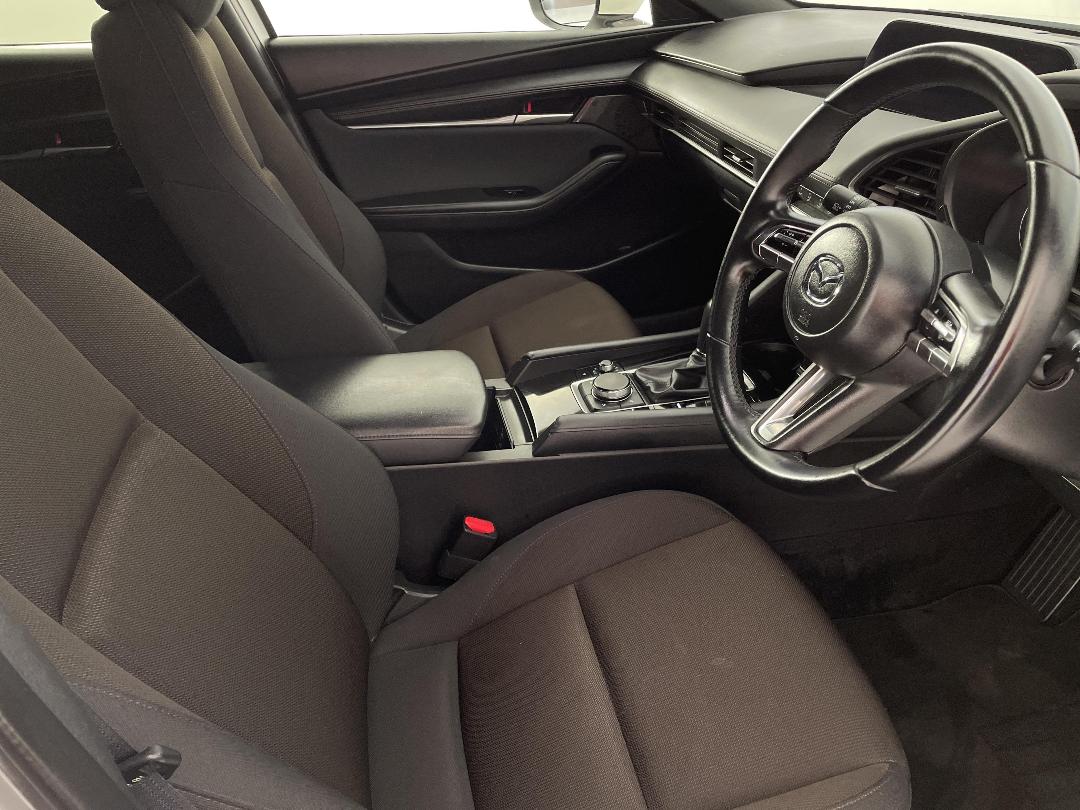 Photo '16' of Mazda Mazda3