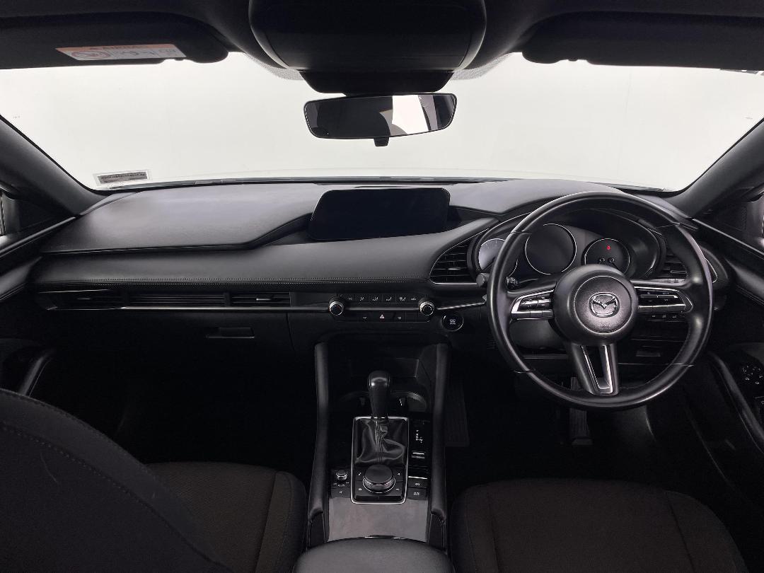 Photo '17' of Mazda Mazda3