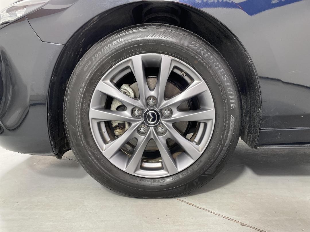 Photo '10' of Mazda Mazda3 Photo '10' of Mazda Mazda3