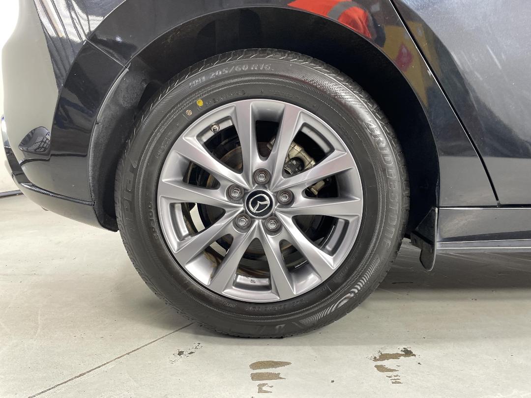 Photo '12' of Mazda Mazda3 Photo '12' of Mazda Mazda3