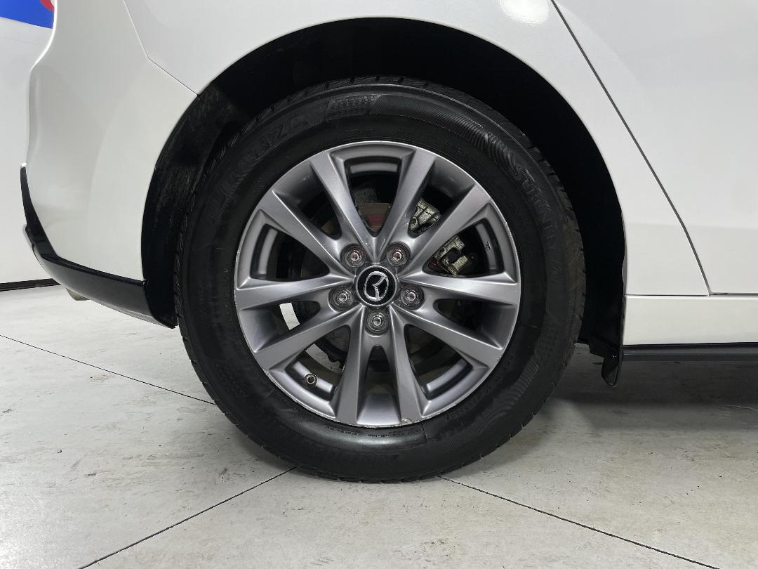 Photo '12' of Mazda Mazda3