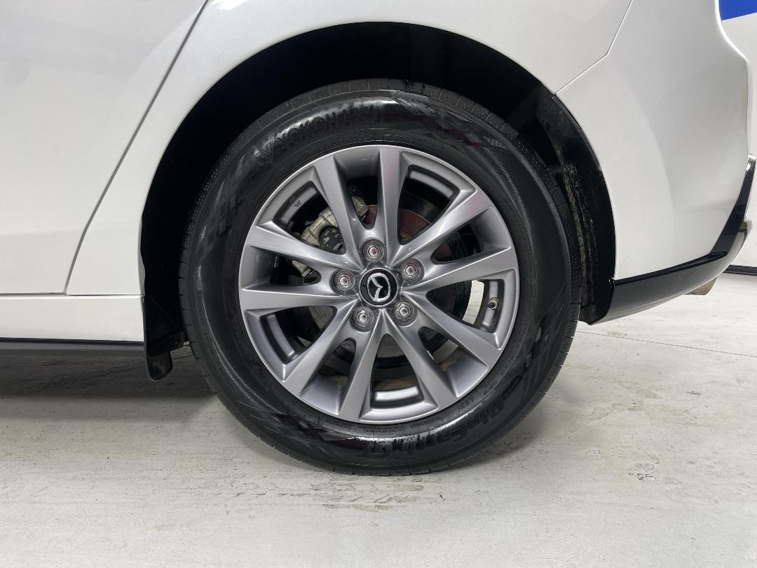 Photo '11' of Mazda Mazda3