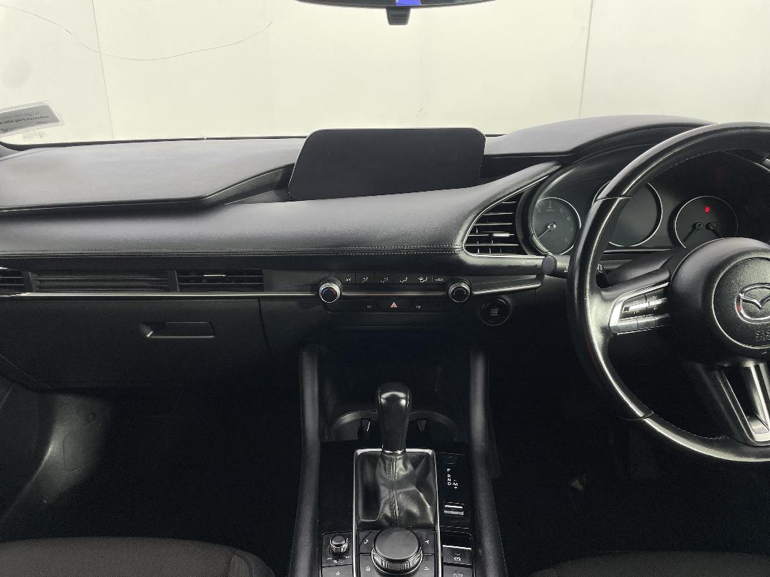 Photo '17' of Mazda Mazda3