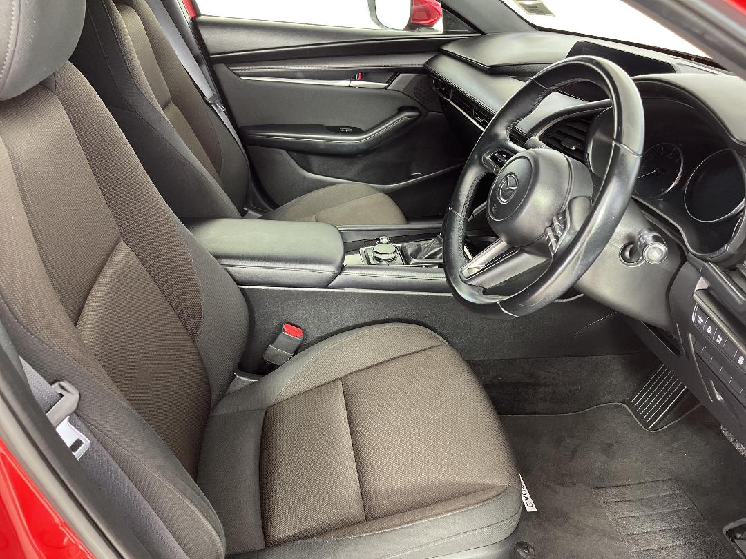 Photo '16' of Mazda Mazda3