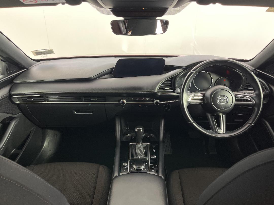 Photo '17' of Mazda Mazda3