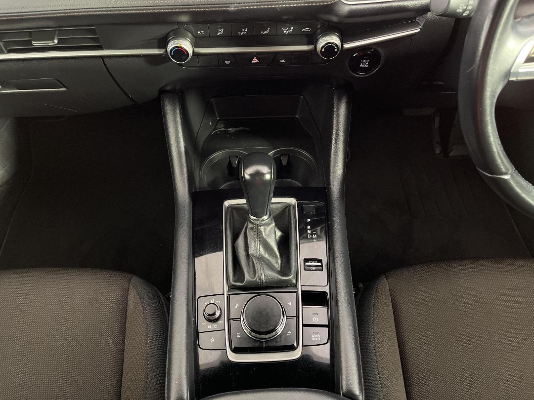 Photo '18' of Mazda Mazda3