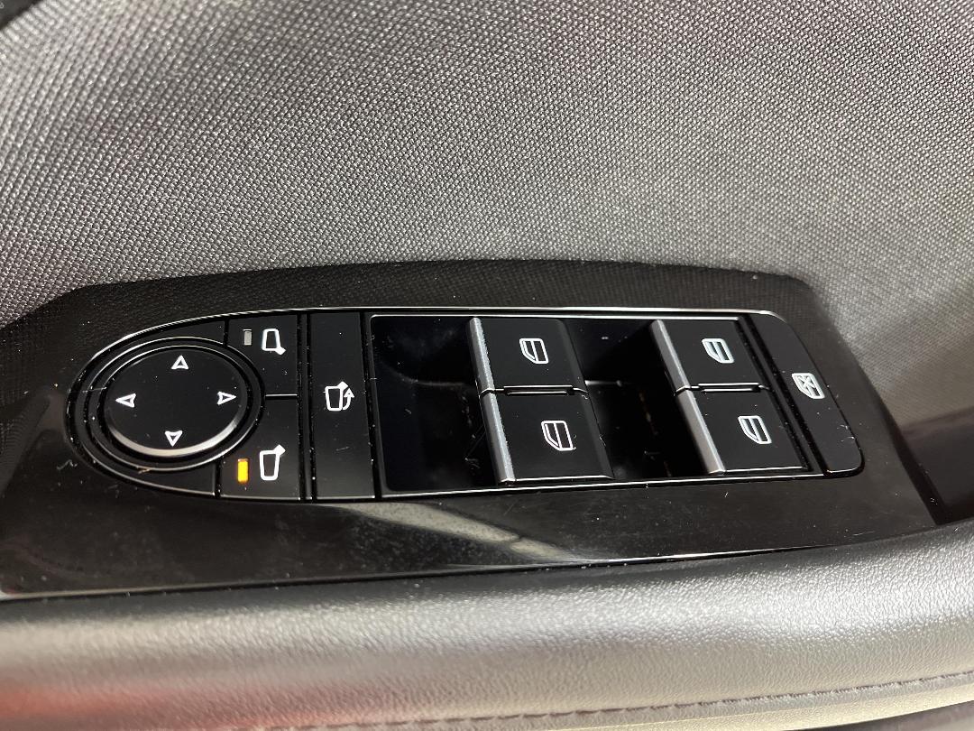 Photo '24' of Mazda Mazda3