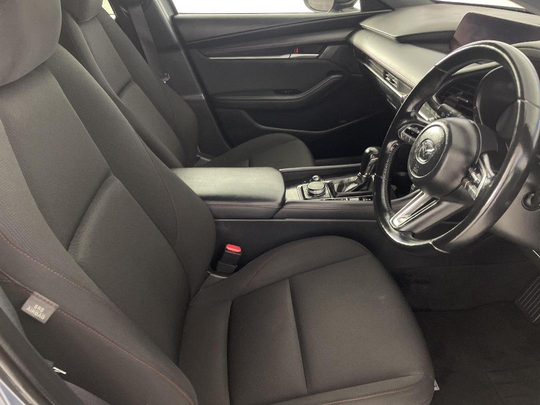 Photo '16' of Mazda Mazda3 Photo '16' of Mazda Mazda3