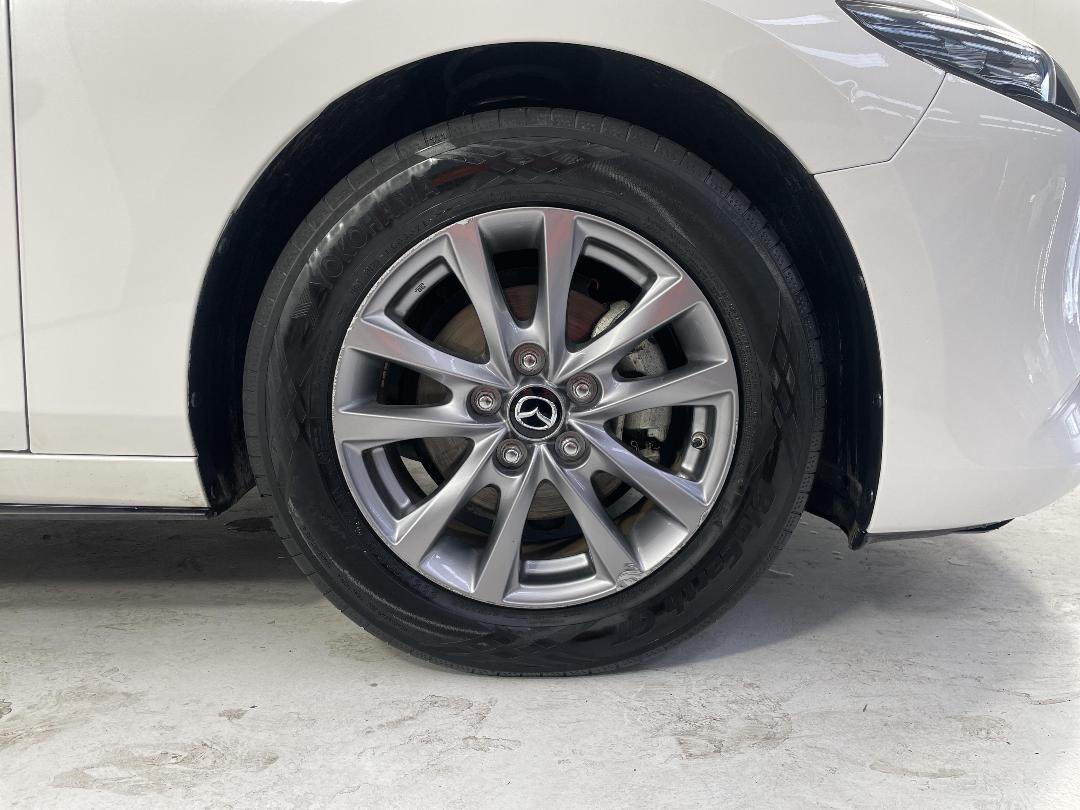 Photo '9' of Mazda Mazda3 Photo '9' of Mazda Mazda3