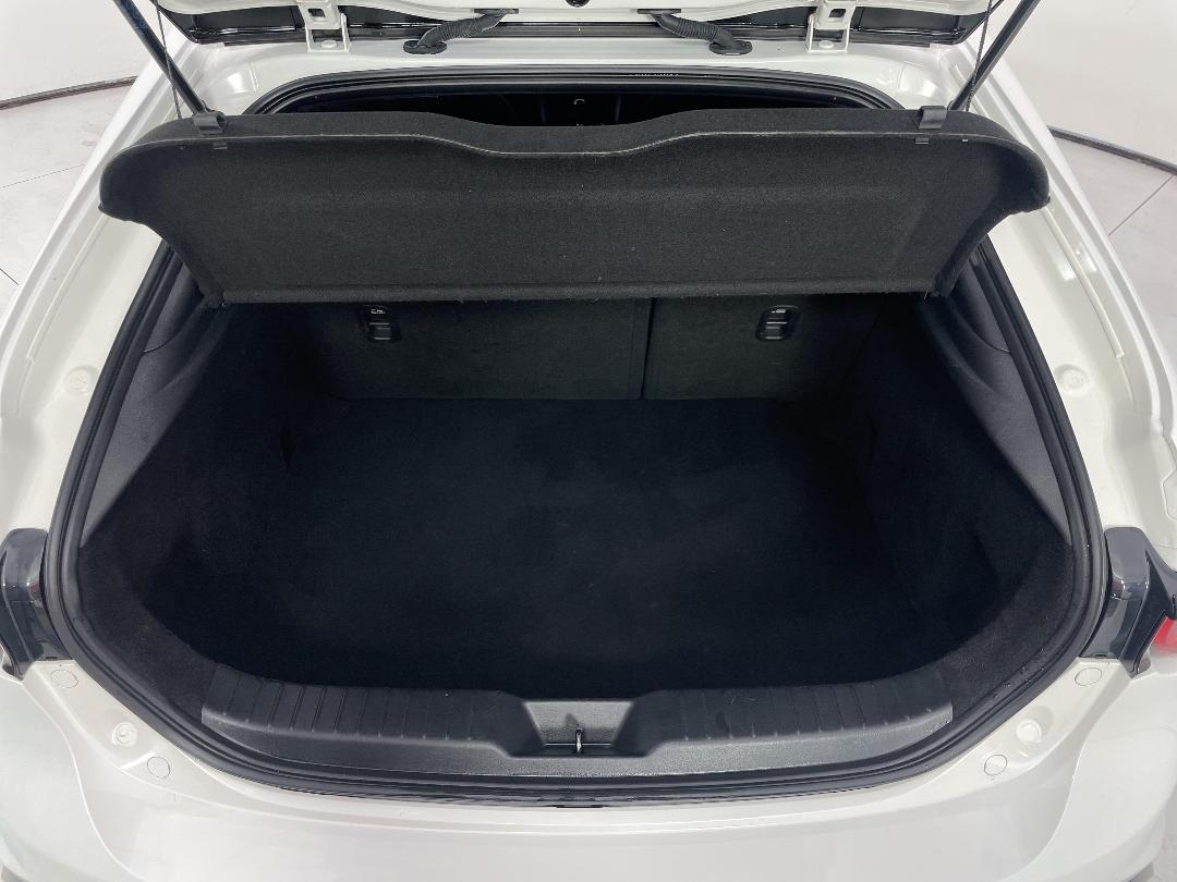 Photo '14' of Mazda Mazda3 Photo '14' of Mazda Mazda3