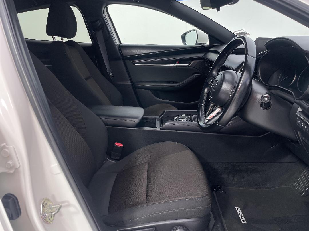 Photo '16' of Mazda Mazda3 Photo '16' of Mazda Mazda3