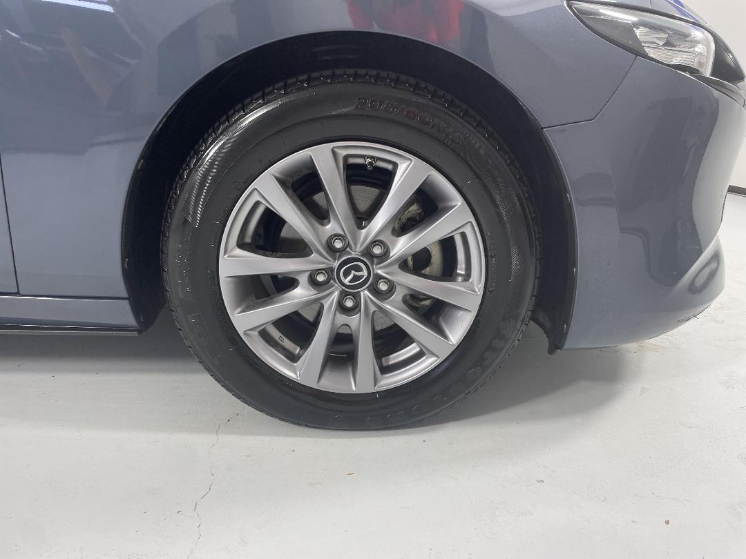 Photo '9' of Mazda Mazda3 Photo '9' of Mazda Mazda3