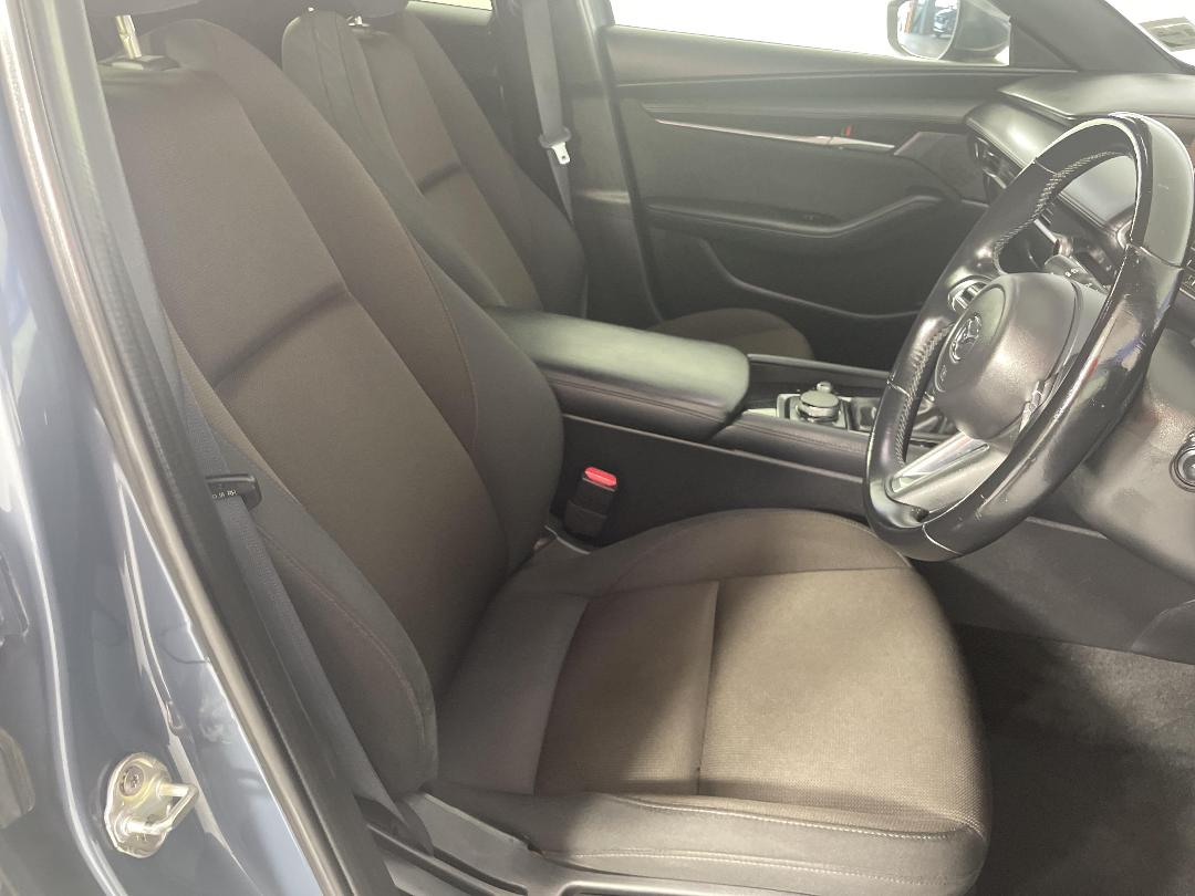 Photo '16' of Mazda Mazda3 Photo '16' of Mazda Mazda3