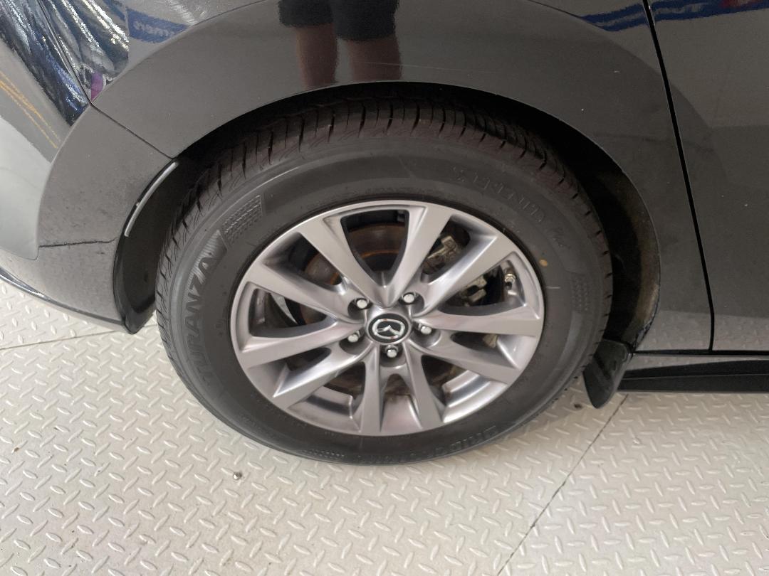 Photo '12' of Mazda Mazda3