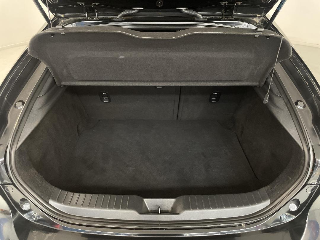 Photo '14' of Mazda Mazda3