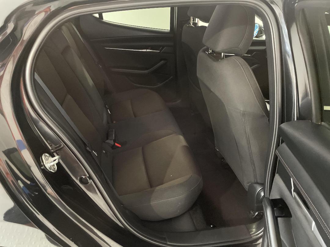 Photo '20' of Mazda Mazda3