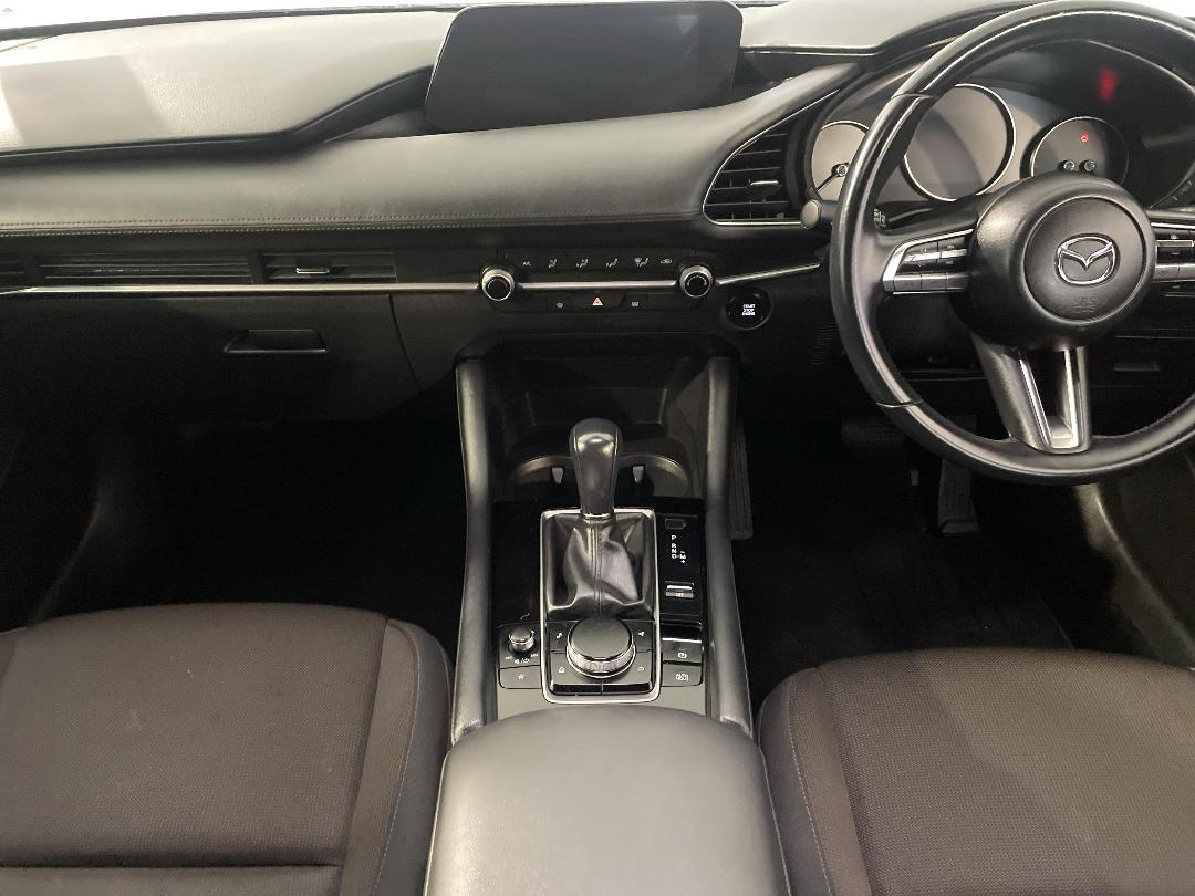 Photo '18' of Mazda Mazda3