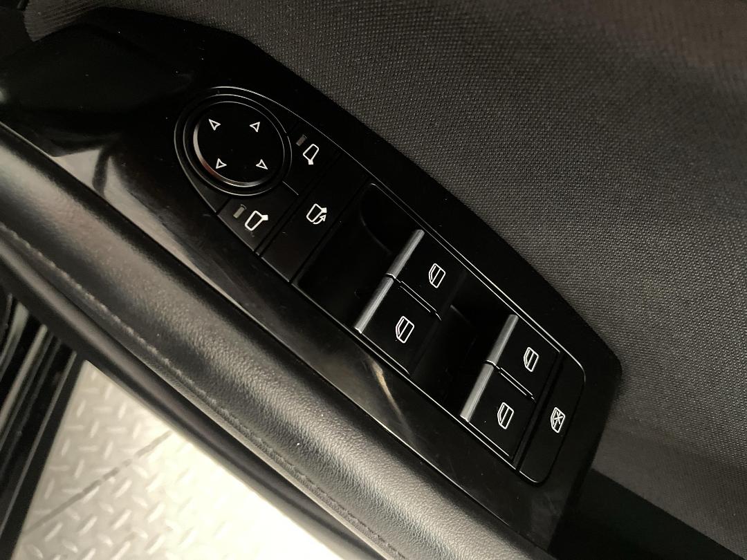 Photo '24' of Mazda Mazda3