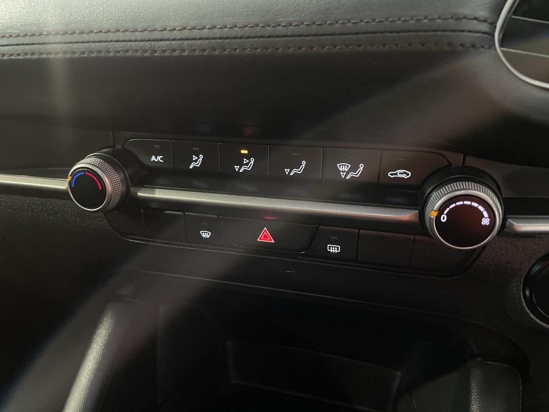 Photo '31' of Mazda Mazda3