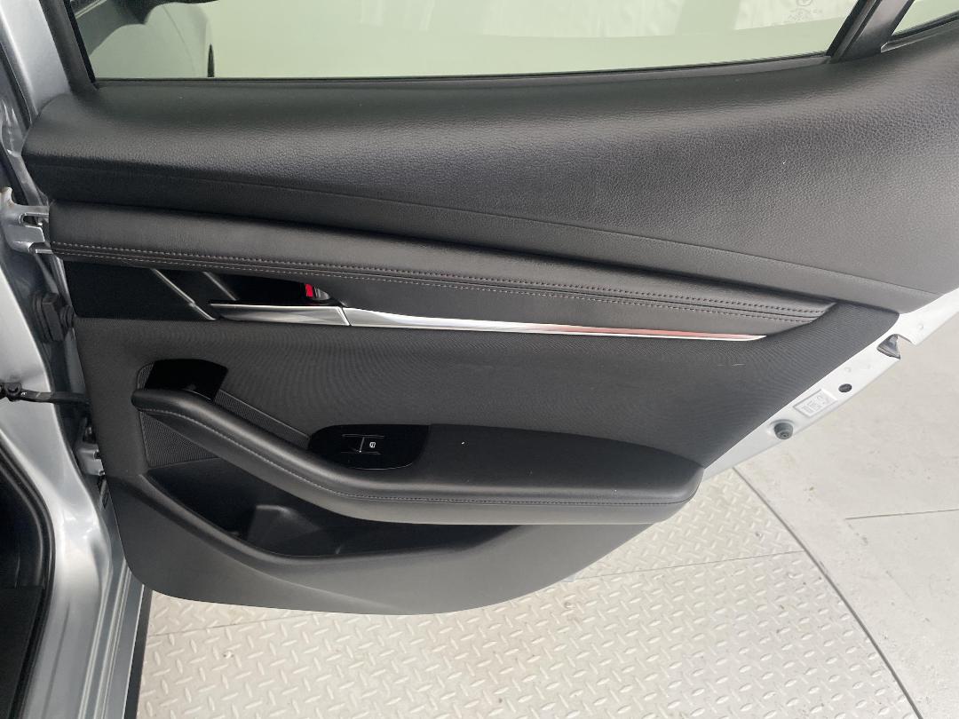 Photo '19' of Mazda Mazda3