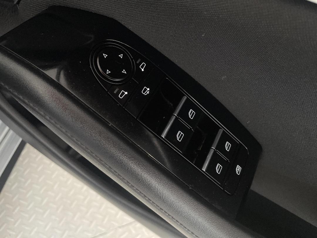 Photo '24' of Mazda Mazda3