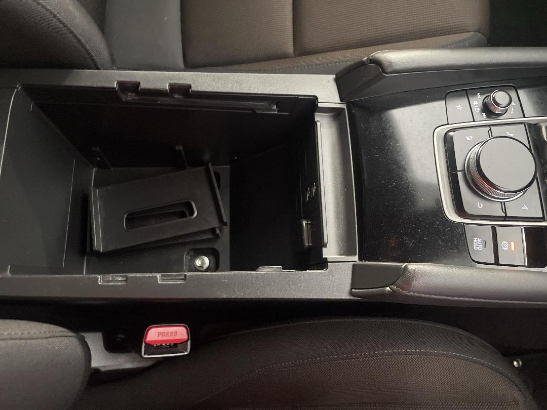 Photo '33' of Mazda Mazda3