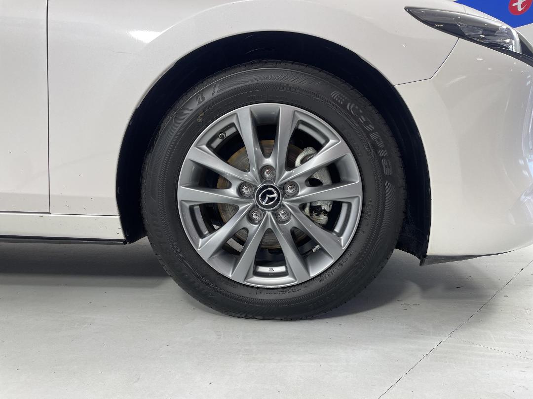 Photo '9' of Mazda Mazda3