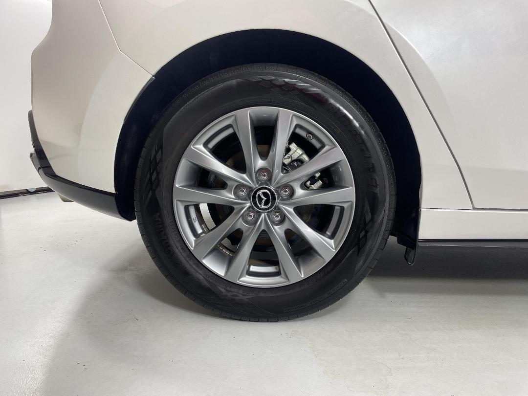 Photo '12' of Mazda Mazda3