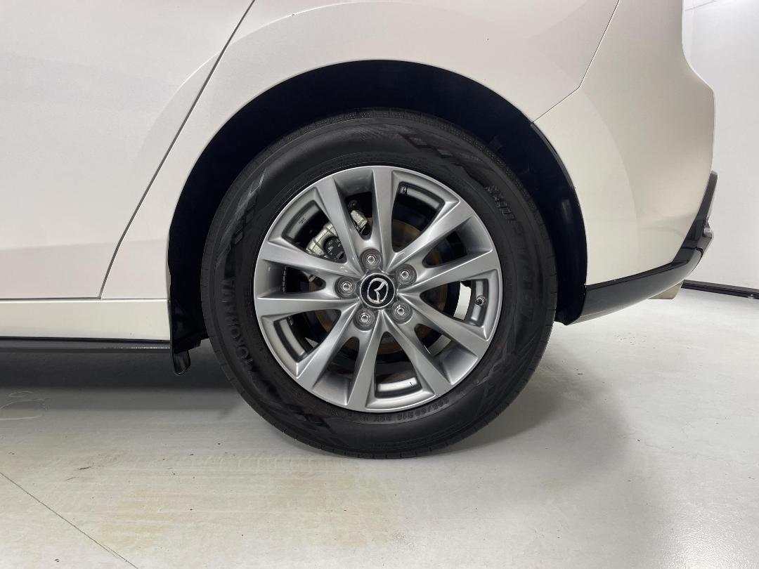 Photo '11' of Mazda Mazda3