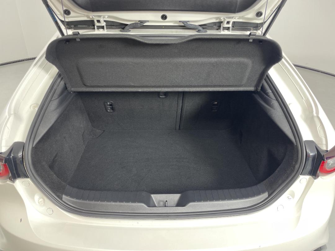 Photo '14' of Mazda Mazda3