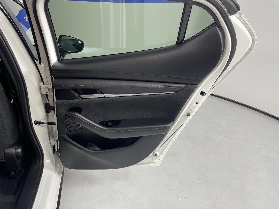 Photo '19' of Mazda Mazda3