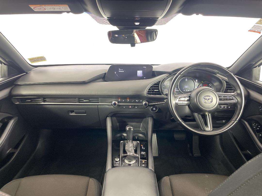 Photo '17' of Mazda Mazda3