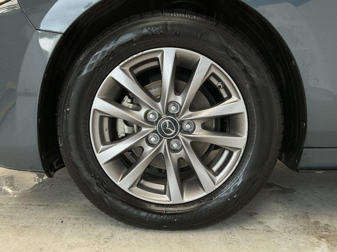 Photo '10' of Mazda Mazda3