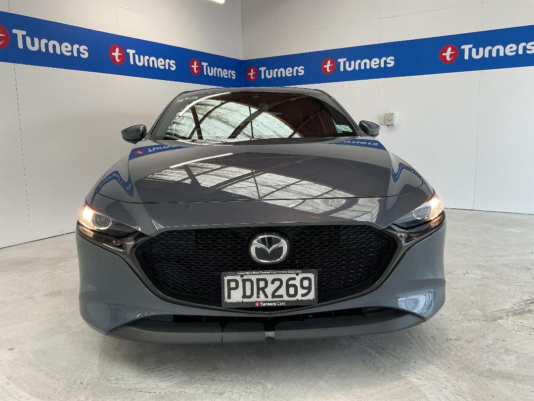 Photo '2' of Mazda Mazda3