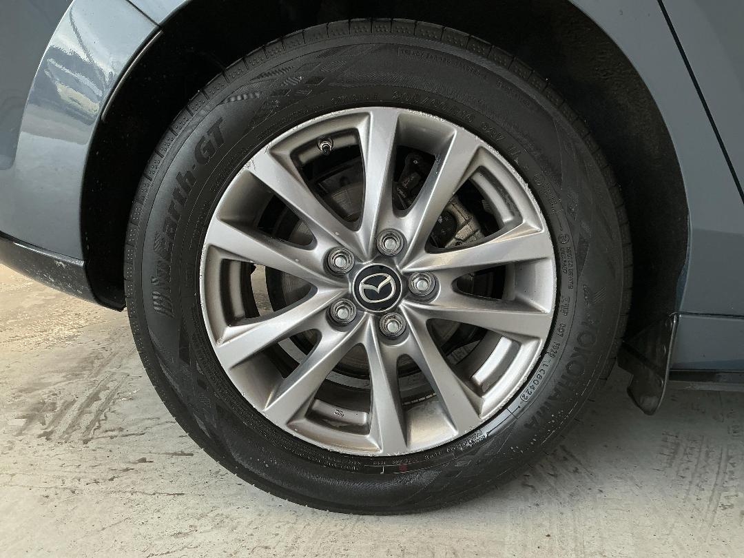 Photo '12' of Mazda Mazda3