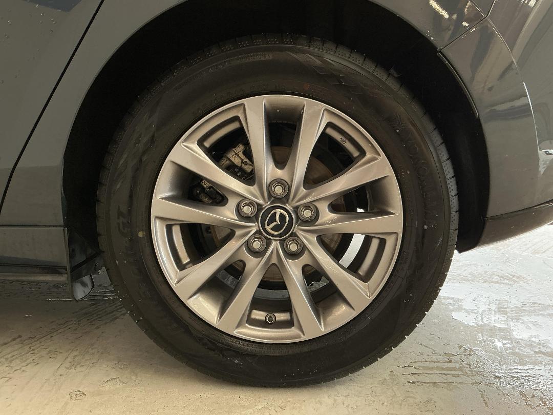 Photo '11' of Mazda Mazda3