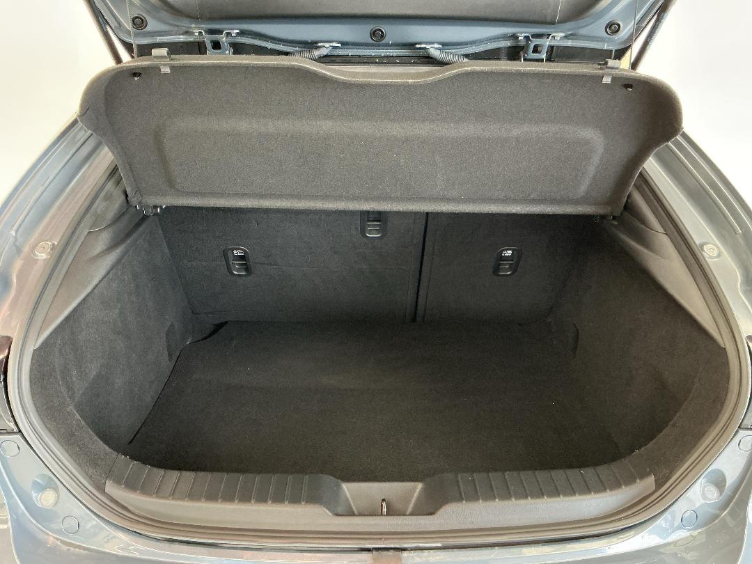 Photo '14' of Mazda Mazda3