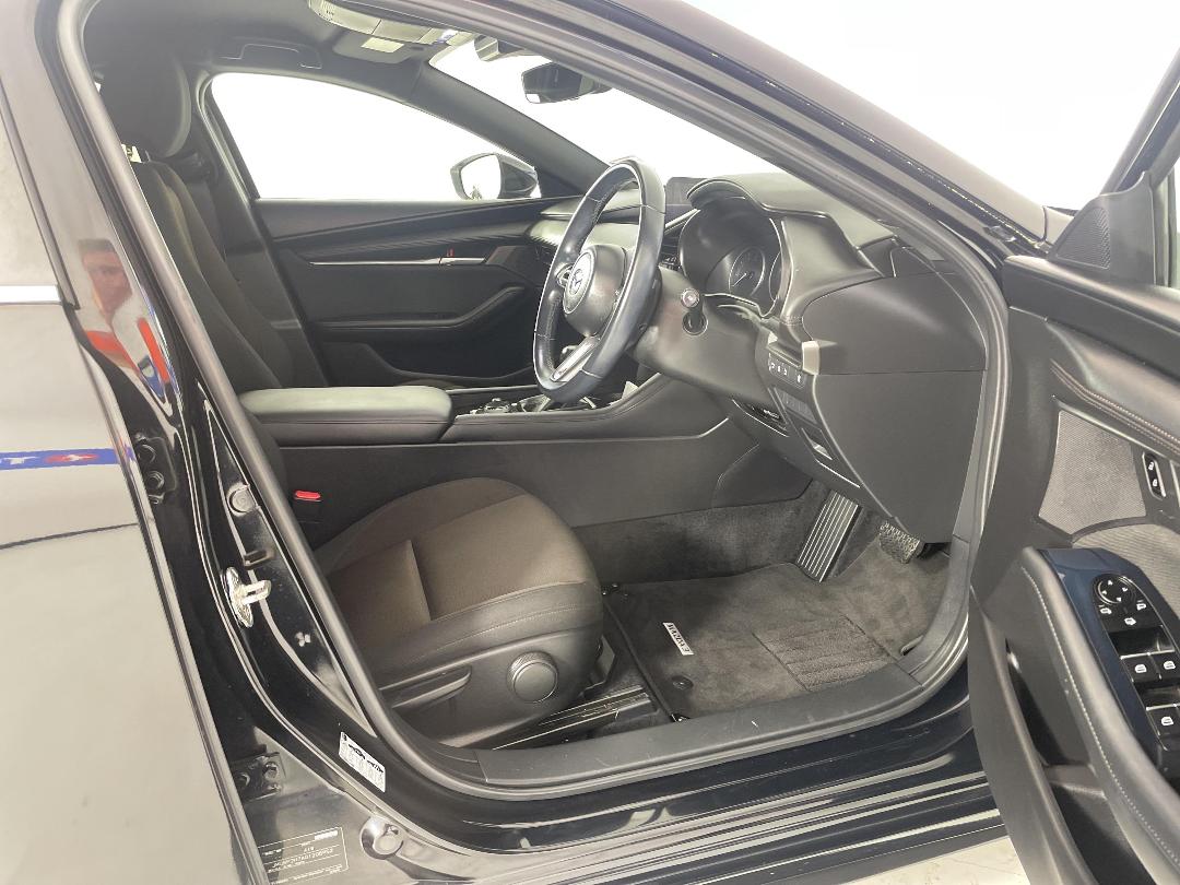 Photo '16' of Mazda Mazda3 Photo '16' of Mazda Mazda3