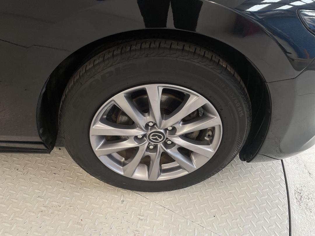 Photo '9' of Mazda Mazda3 Photo '9' of Mazda Mazda3