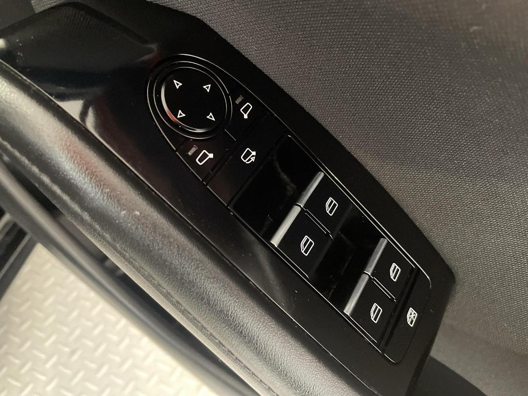 Photo '24' of Mazda Mazda3 Photo '24' of Mazda Mazda3