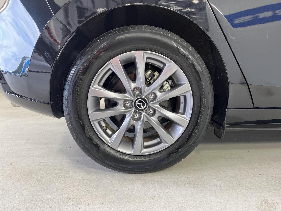 Photo '12' of Mazda Mazda3