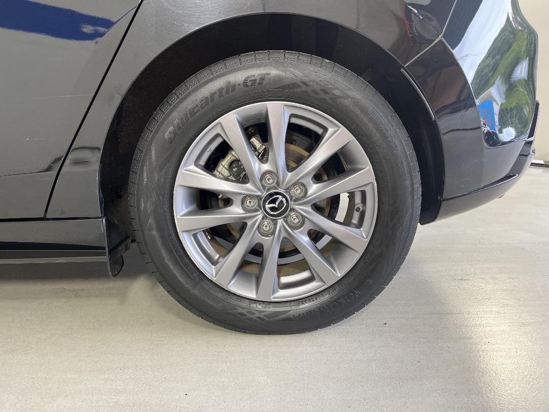 Photo '11' of Mazda Mazda3