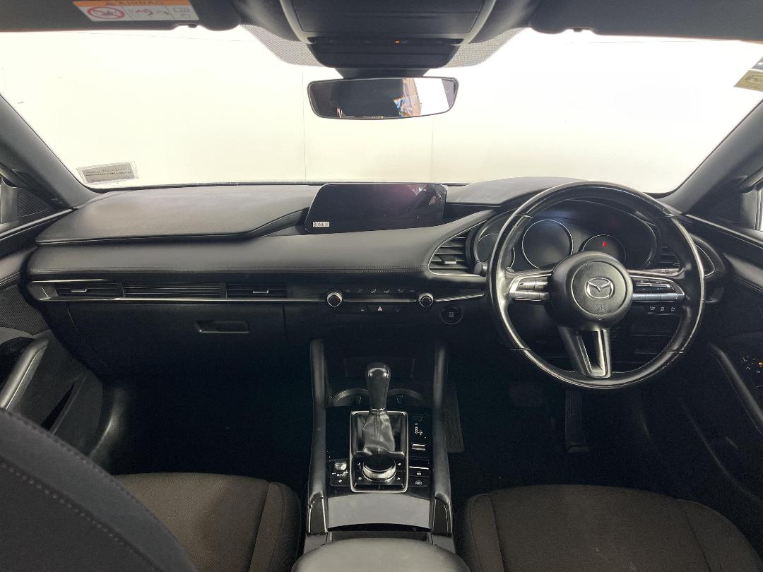 Photo '17' of Mazda Mazda3