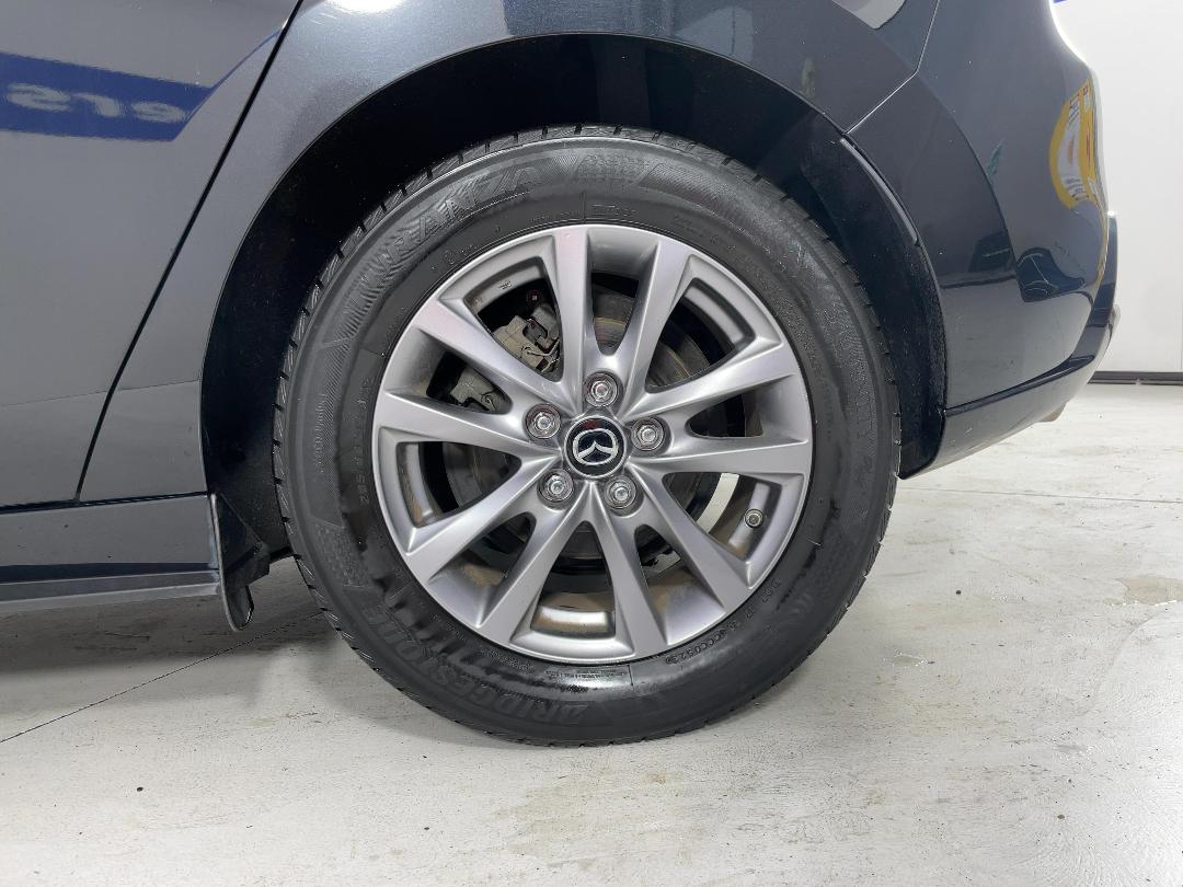 Photo '11' of Mazda Mazda3