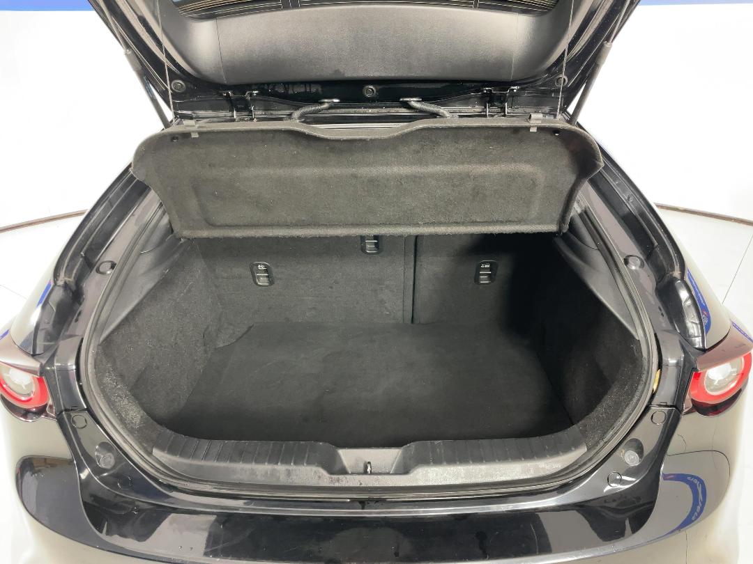 Photo '14' of Mazda Mazda3