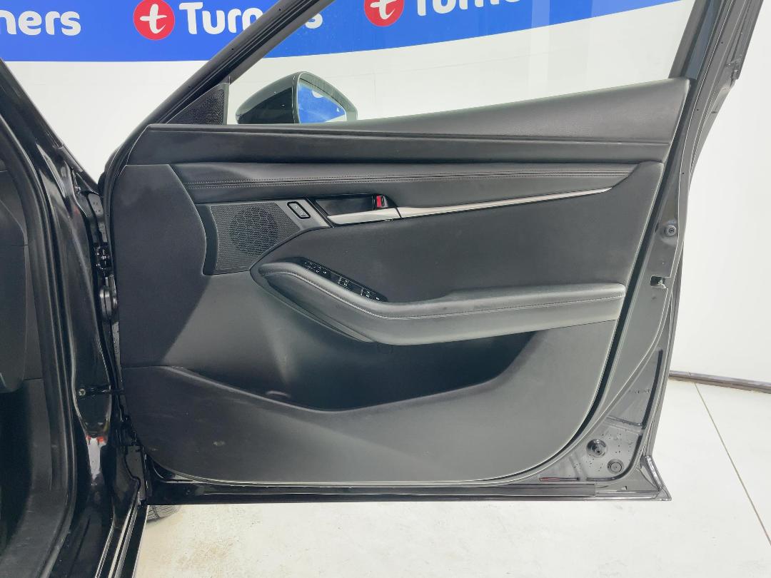 Photo '15' of Mazda Mazda3