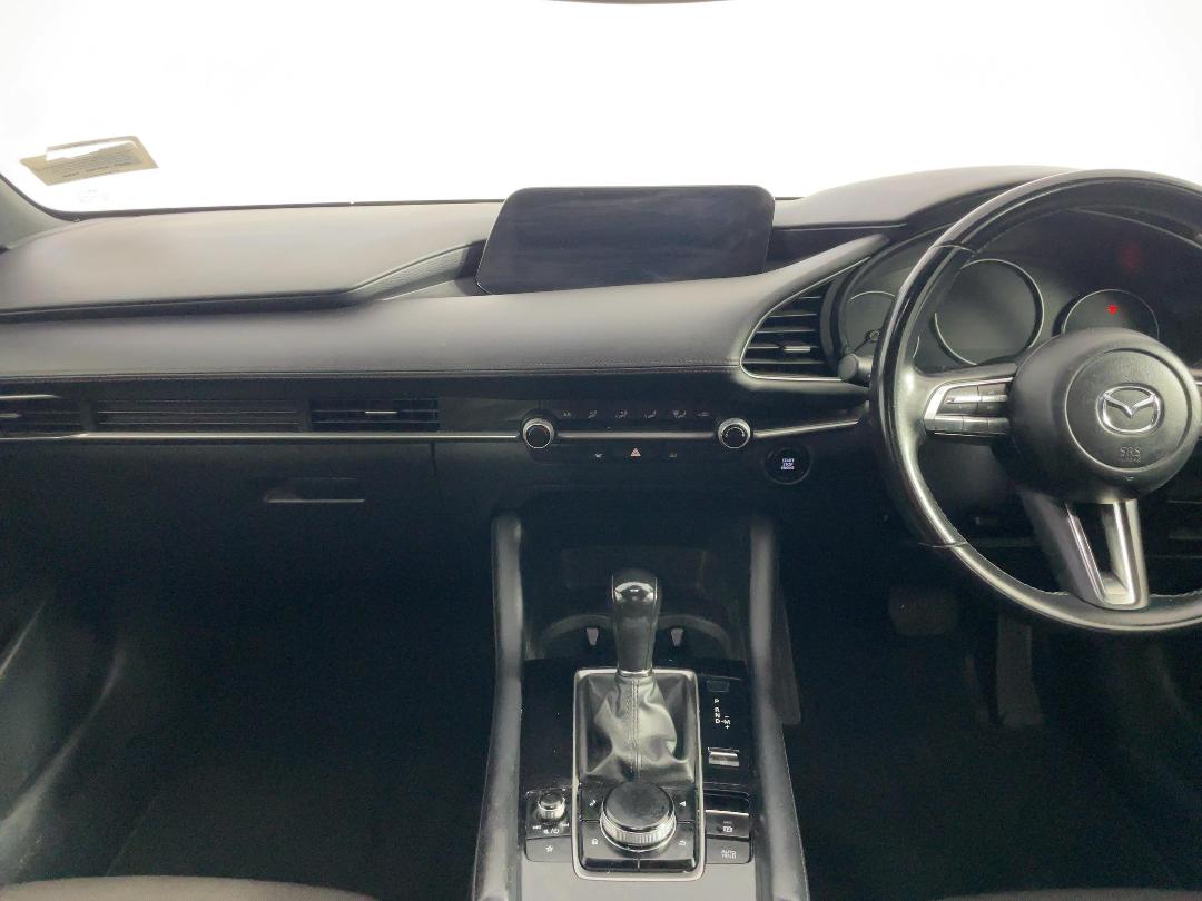 Photo '17' of Mazda Mazda3