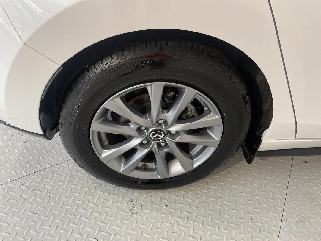 Photo '12' of Mazda Mazda3